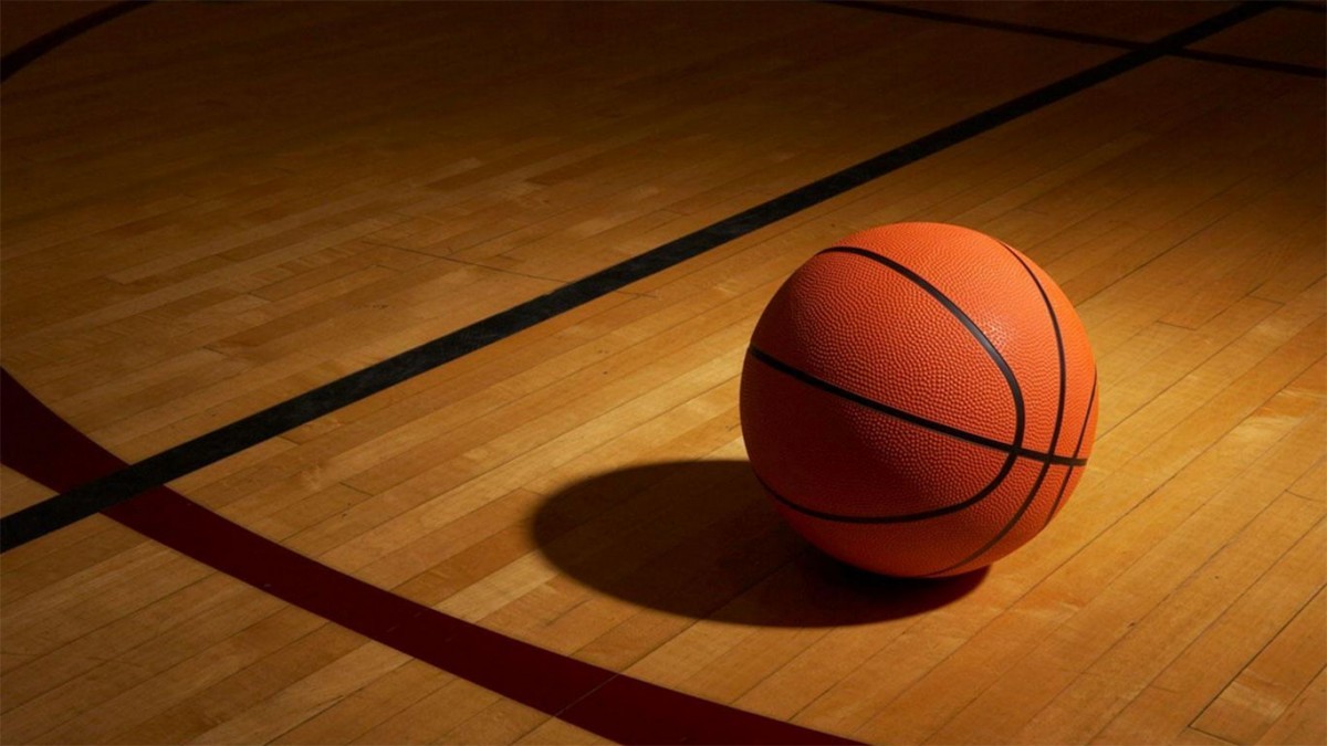 Ini Dia Cara Memilih Bola Basket Sesuai dengan Umur Kamu | DBL ID
