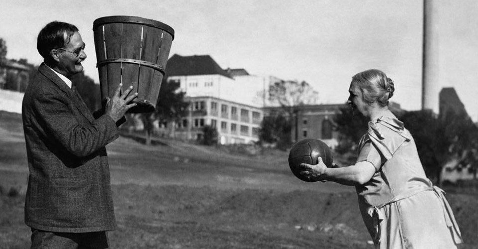 Orang yang menciptakan permainan bola basket