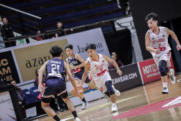 Antonny Neuville tentang Sinlui: Trap dan Press Defense Belum Keluar ...