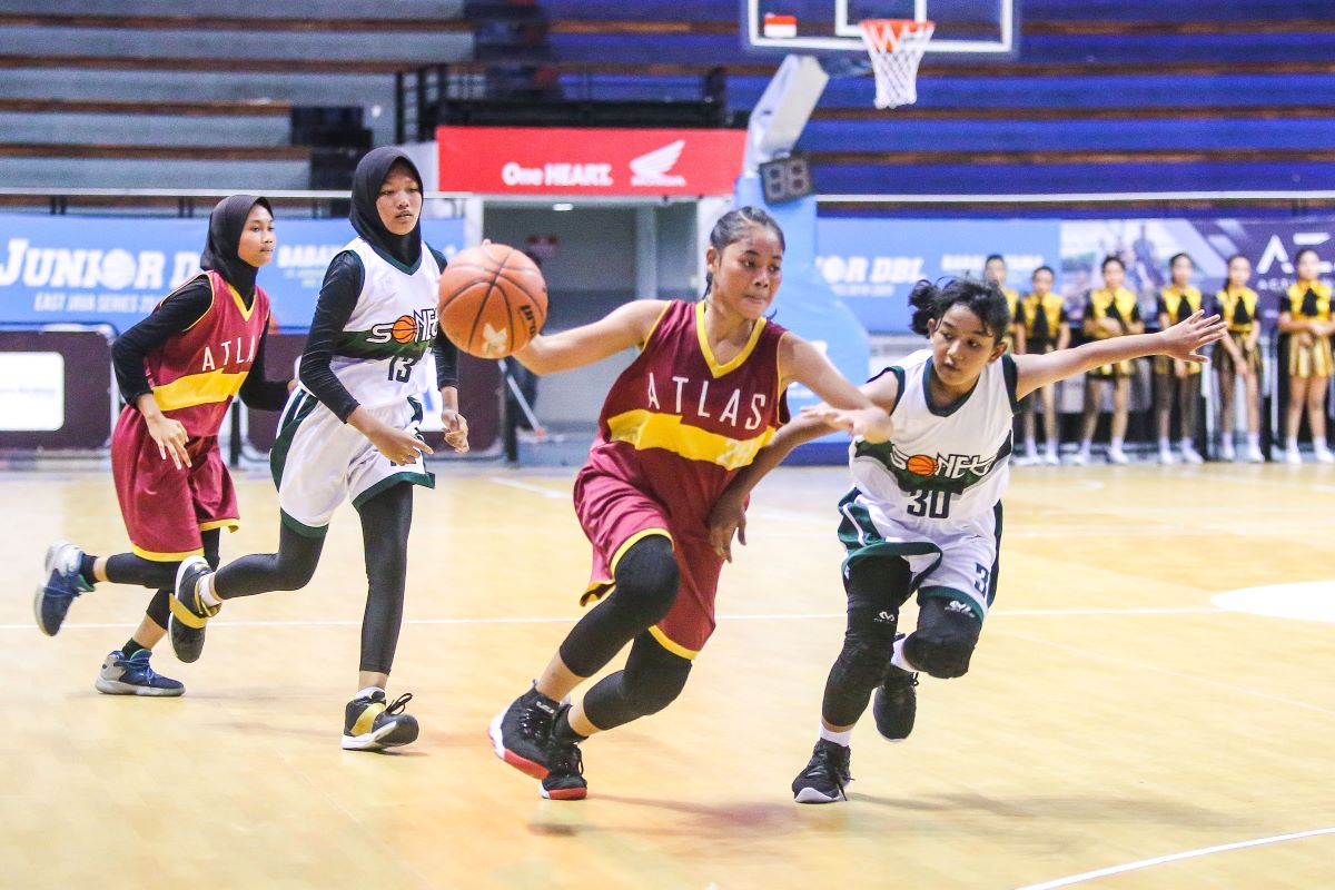 Dukungan Orang Tua Jadi Kunci Kemenangan SMPN 17 Surabaya | DBL ID