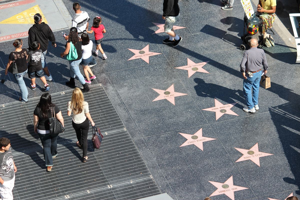 9 Fakta yang Perlu Kalian Tahu tentang Hollywood Walk of Fame DBL ID