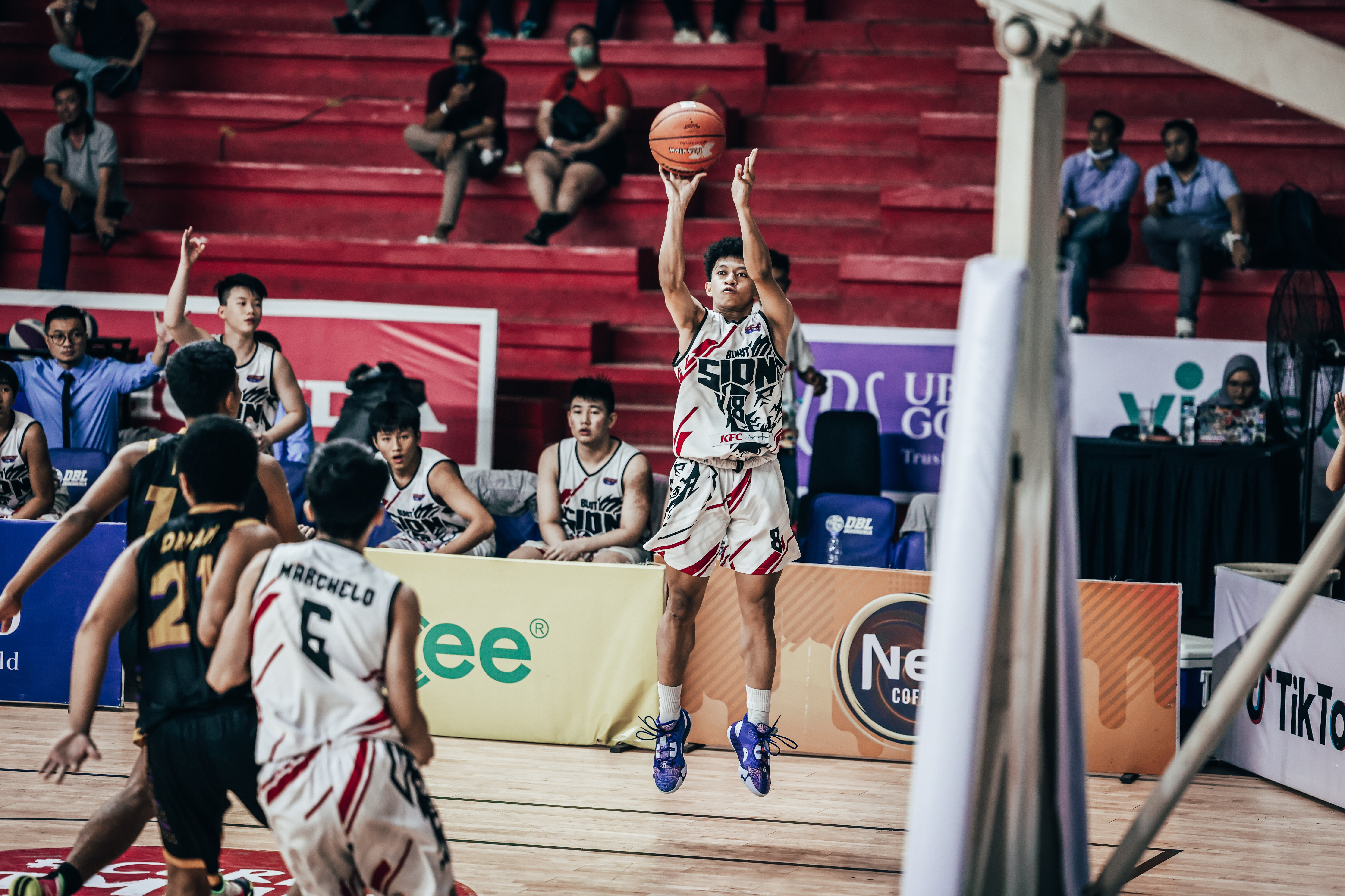 Kfc Mathew Rider Matthew Manuputty KFC First team seri Jakarta Sudah Gak Sabar Rayakan ...