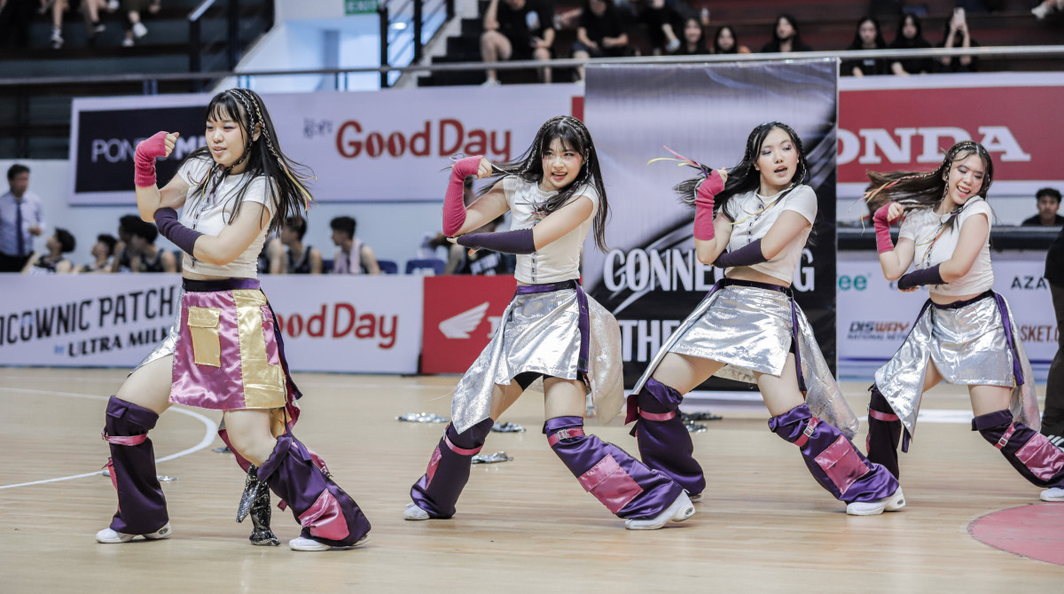 Dance SMA Petra 1 Surabaya