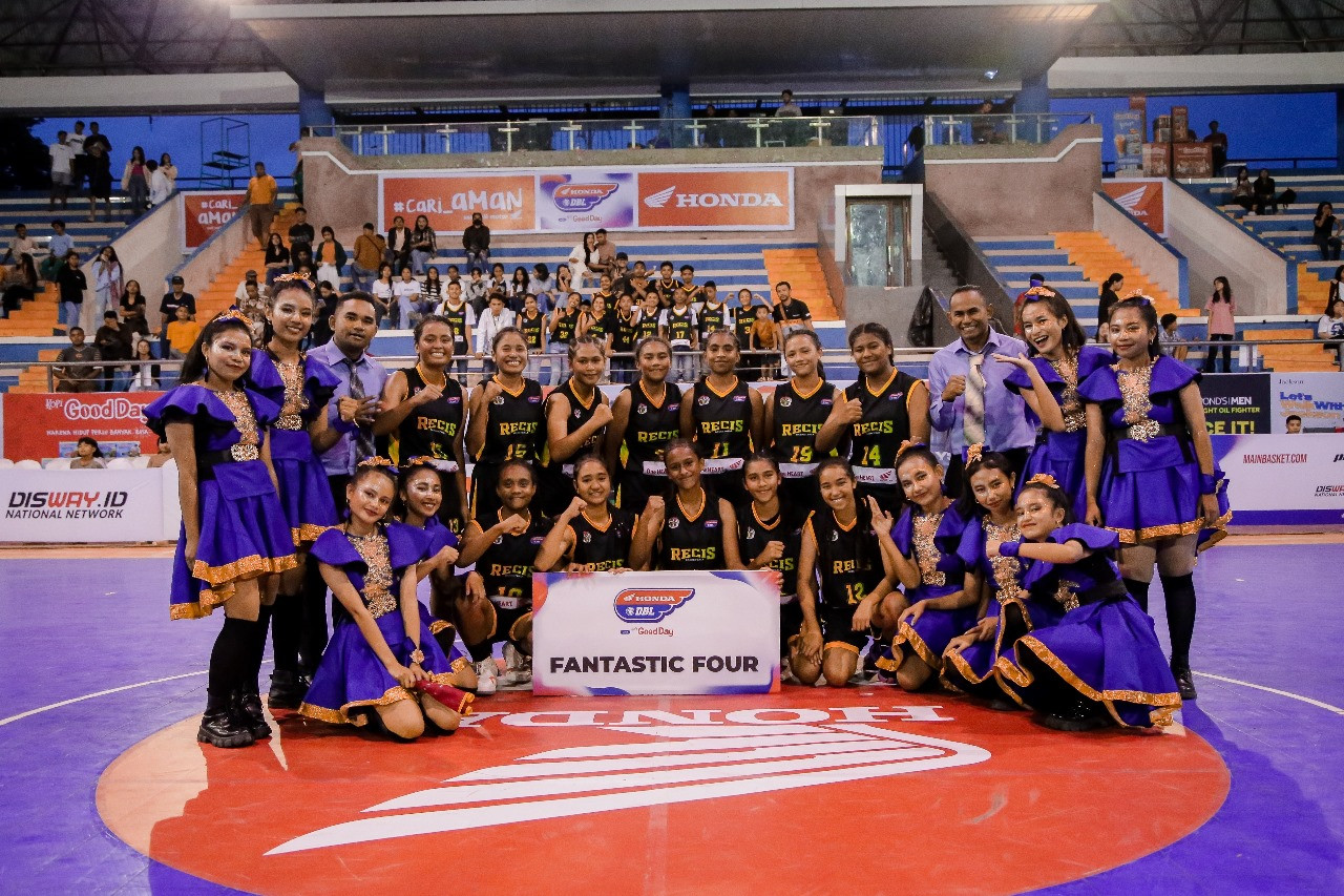 Fantastic Four - SMA Regina Pacis Bajawa (Putri)