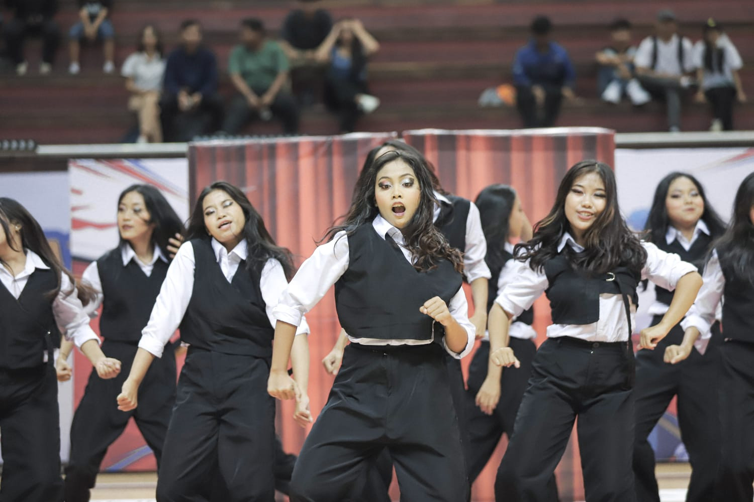 Glow Dance Crew