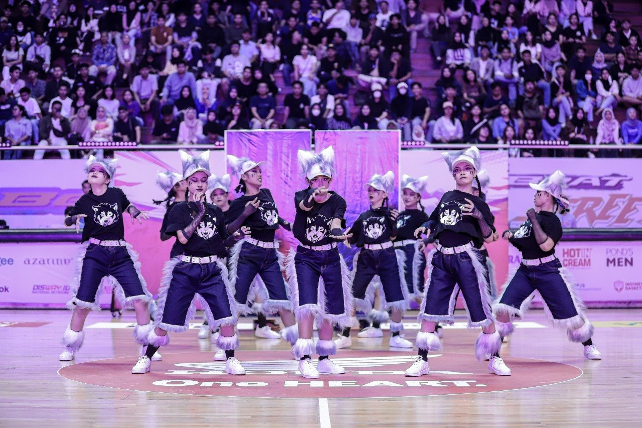 Aksi SWAXELLENT dalam DBL Dance Competition