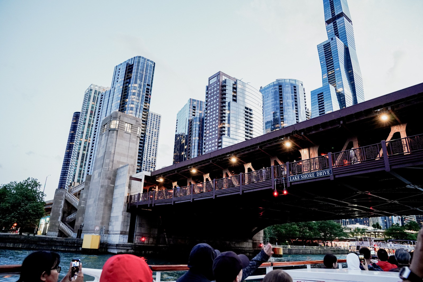 Ke Chicago Lagi, Lokasi Syuting Film Ini Dikunjungi Skuad DBL All-Star 20252