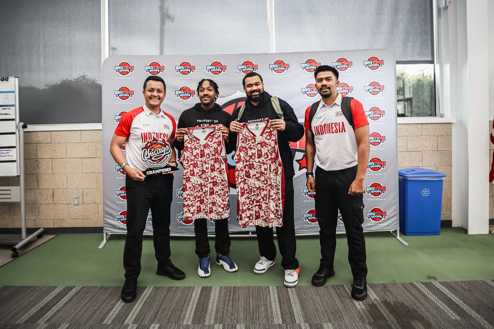 Bukan hanya menjadi juara saja, skuad putra dan putri DBL Indonesia All-Star 2025 juga banjir pujian. Salah satunya berasal dari Director of Operations Circuit of Champion – Chicago 2025, Ashley Lambert.