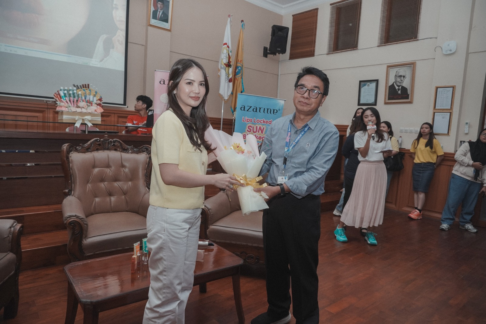 Berproses ala Marcella Vanessa,  dari Sinlui hingga Bersinar dengan Azarine