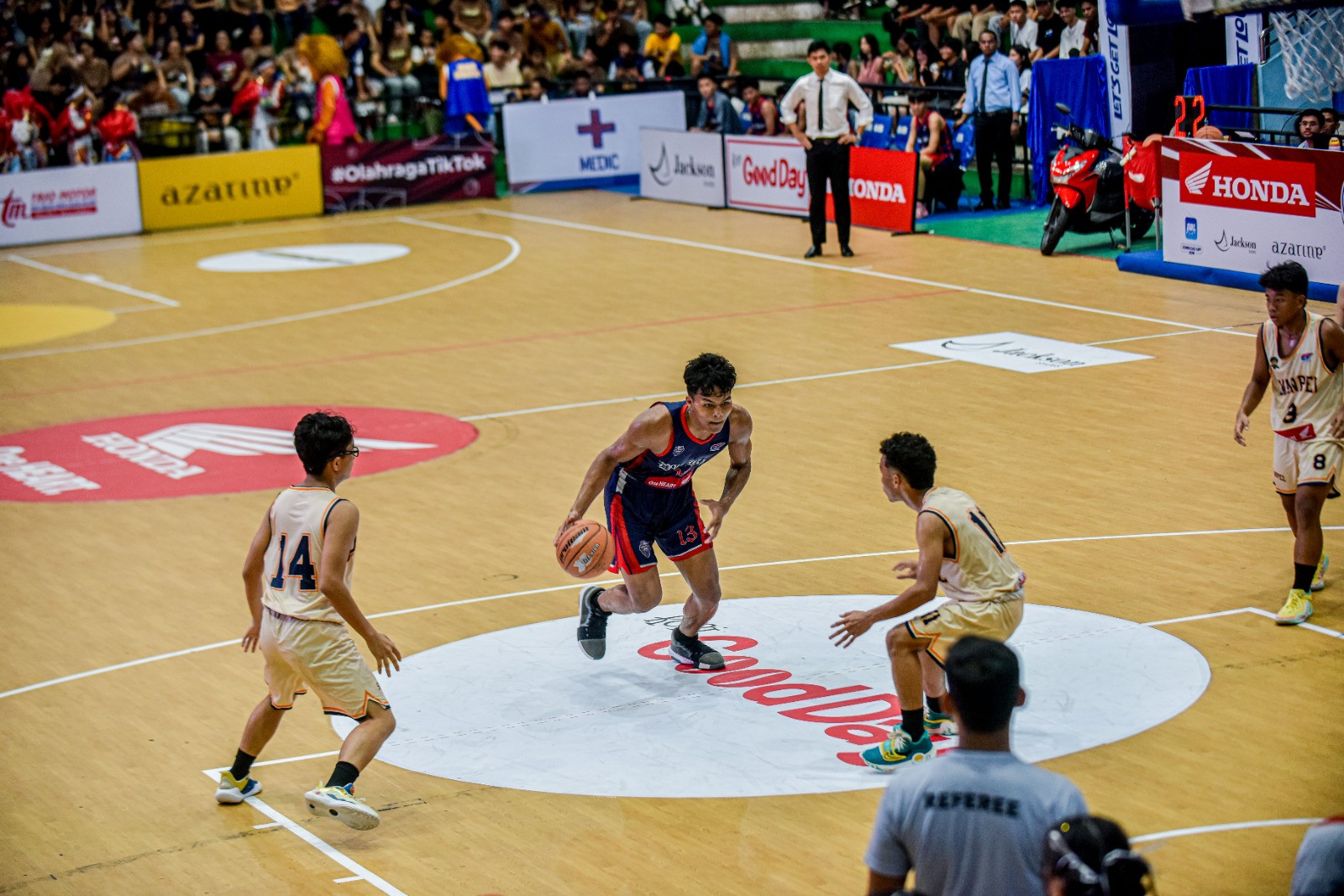 https://www.dbl.id/uploads/post/2025/08/18/Muhammad Erwin, antara Voli, Basket, dan Mimpi Berangkat DBL Camp.jpg