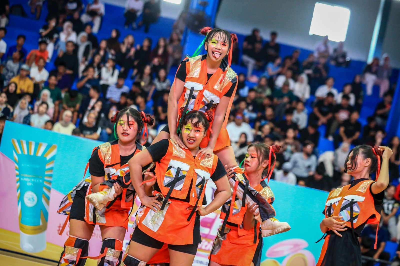 https://www.dbl.id/uploads/post/2025/08/19/Lucu! Ini 6 Tim Dance yang Tampil di Azarine DBL Dance Competition Banjarmasin.jpg