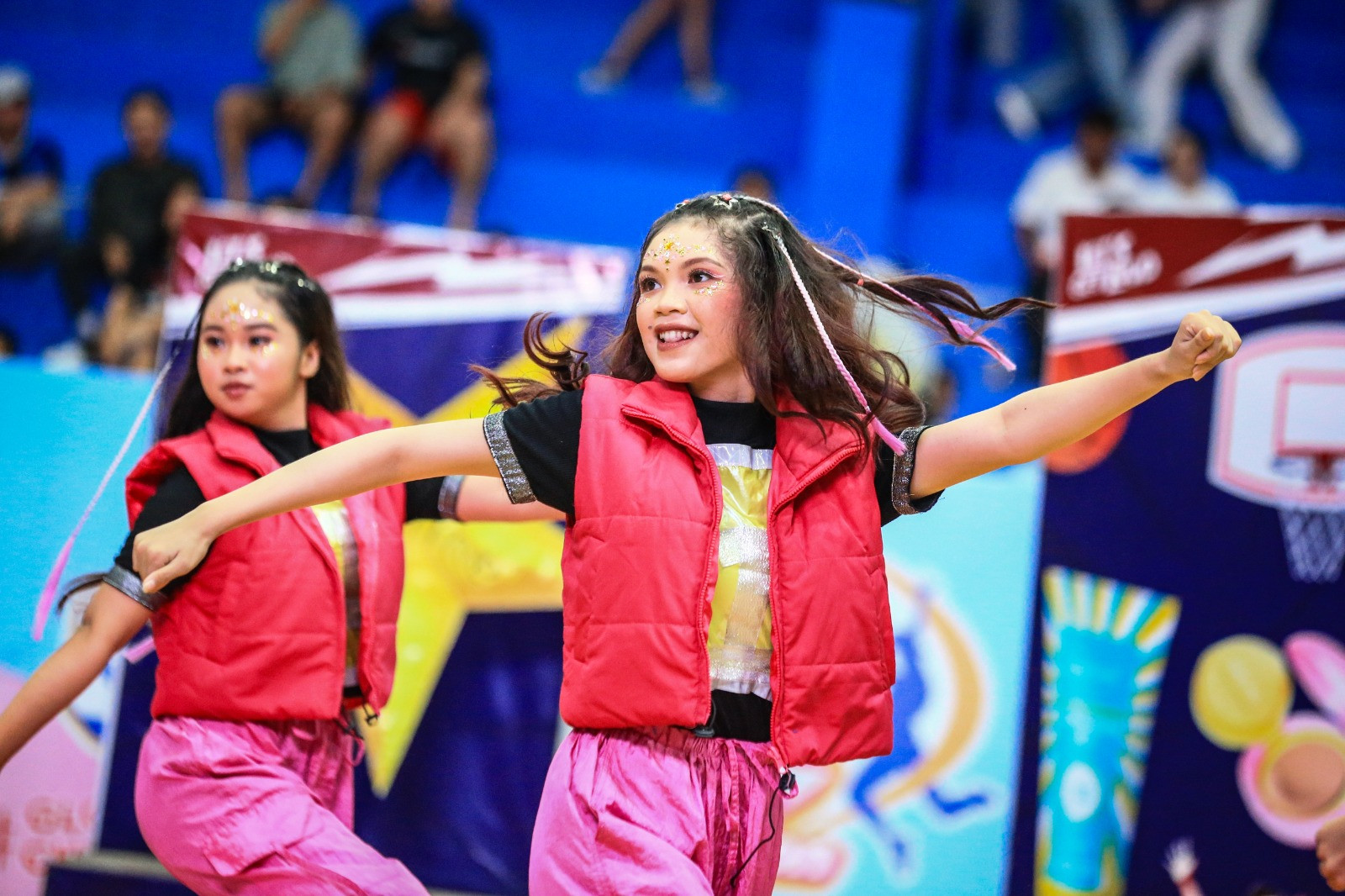 Berikut rangkuman empat tim dance yang tampil di Azarine DBL Dance Competition 2025.