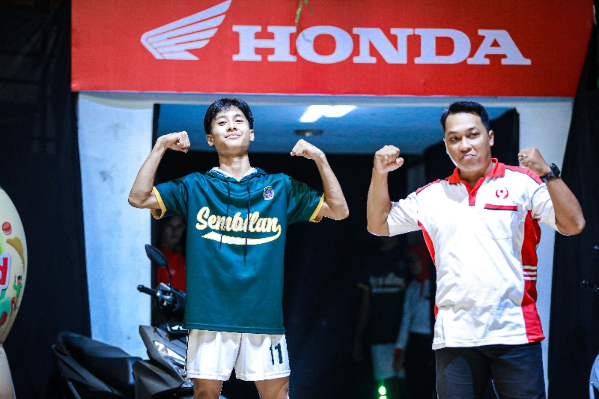Foto sembilan bersama guru