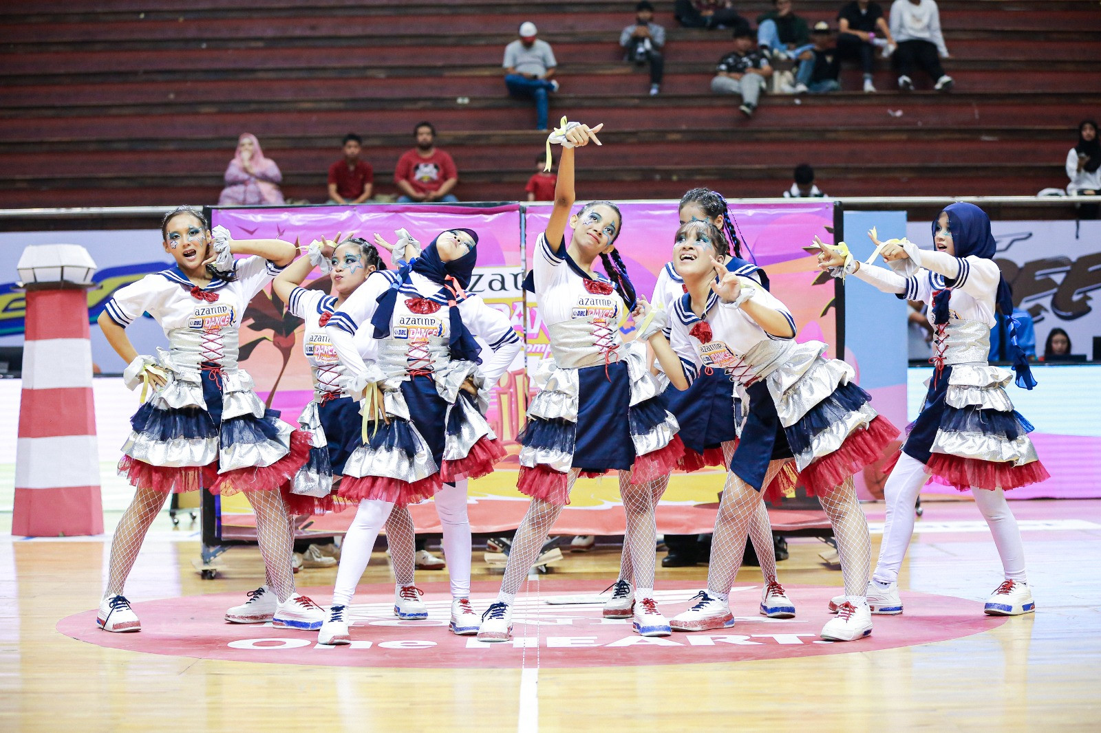 Penampilan The Ford Dance Crew Dalam Azarine DBL Dance Competition 2025