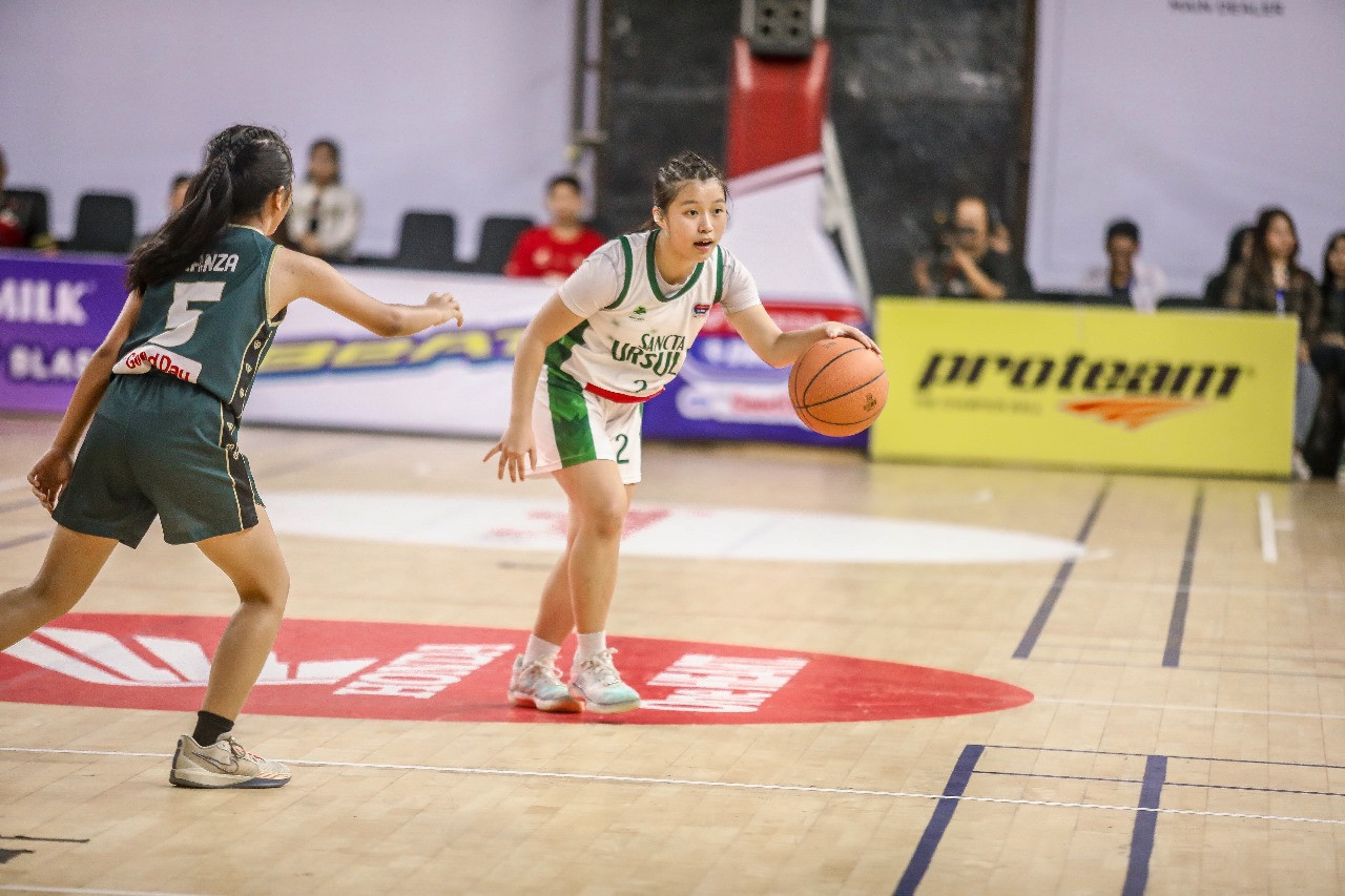 Clara Valencia - SMA Santa Ursula Jakarta.