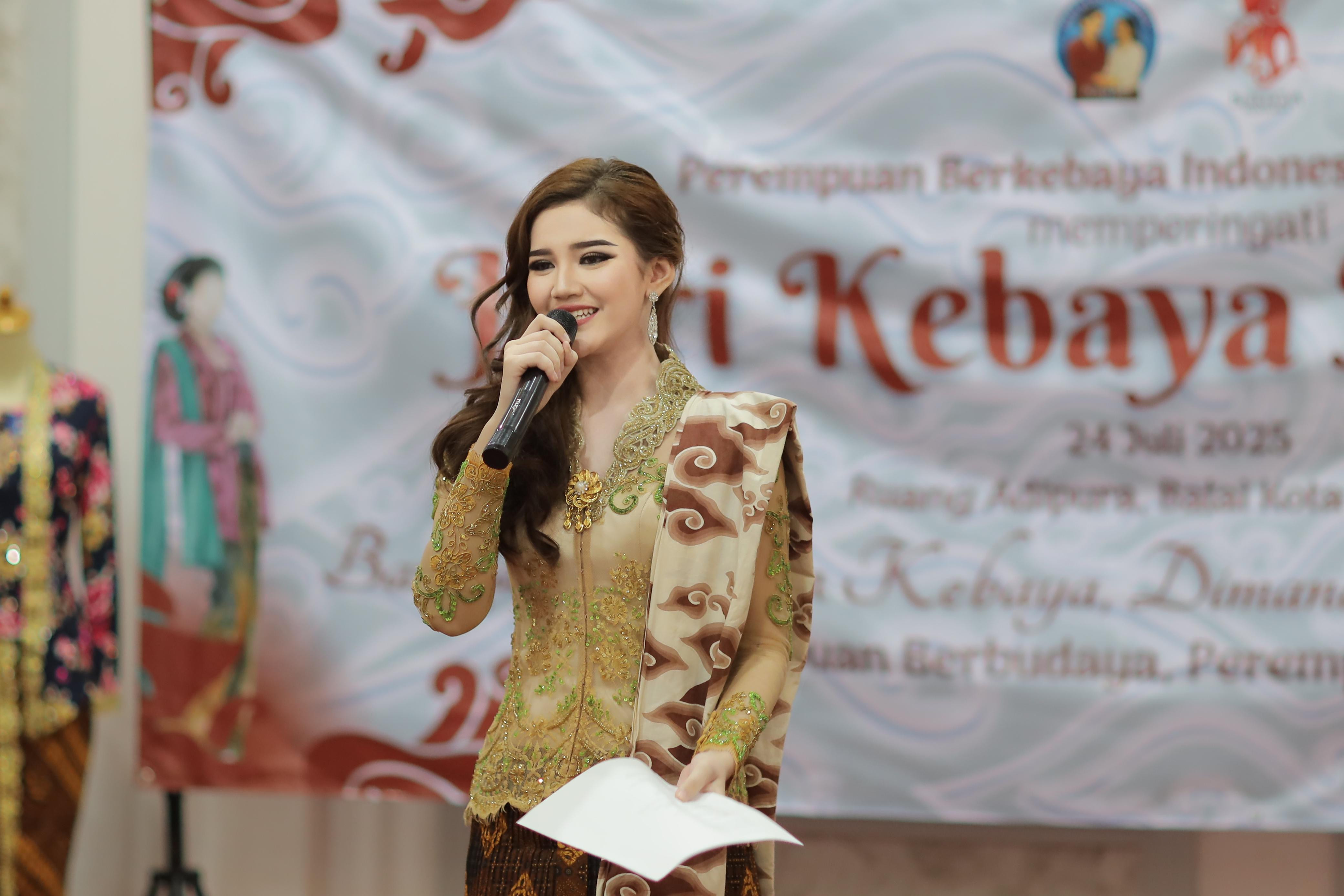 Foto Cinta Maura