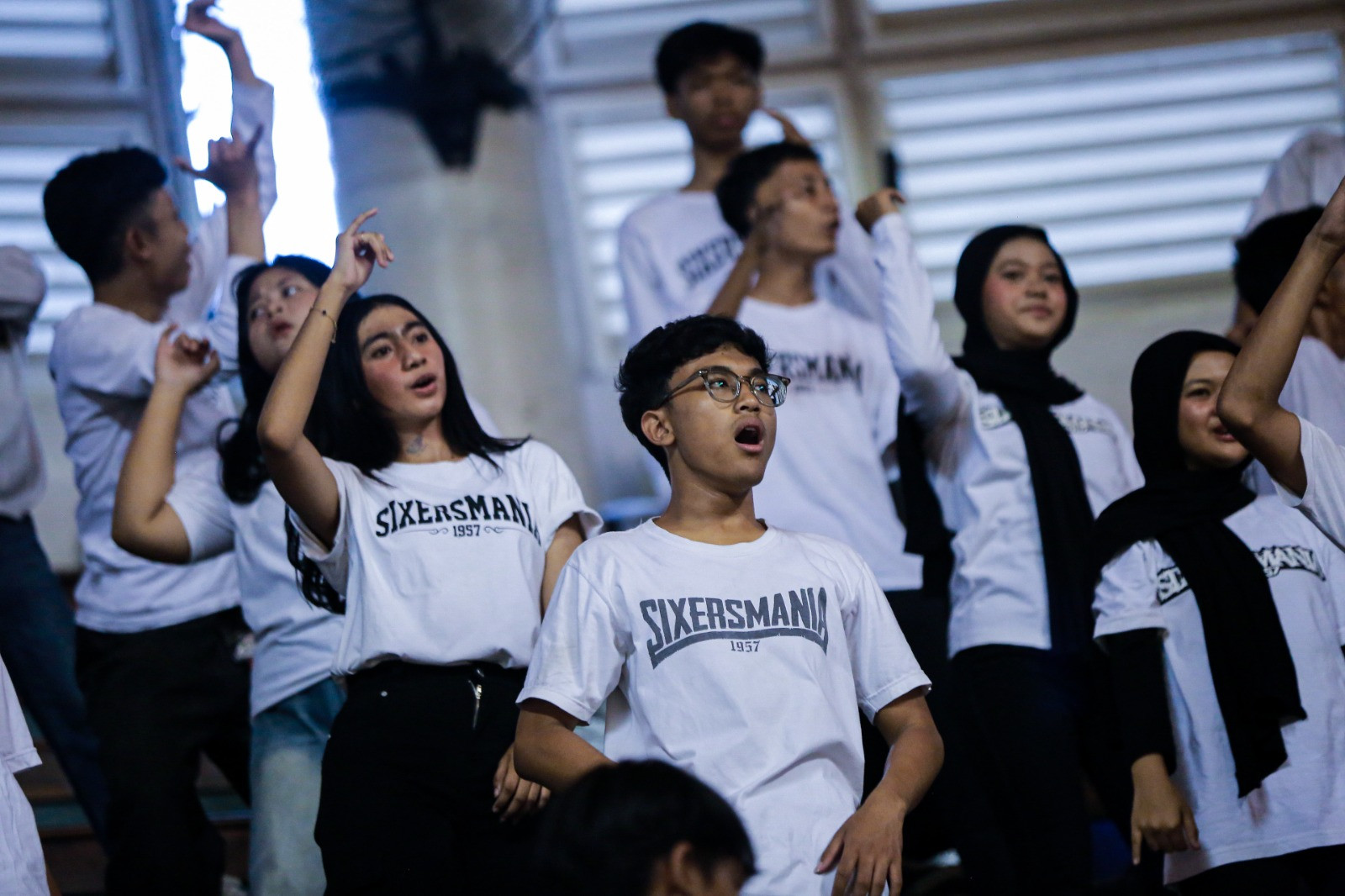 Besarnya bentuk dukungan yang ditunjukkan oleh Sixers Mania