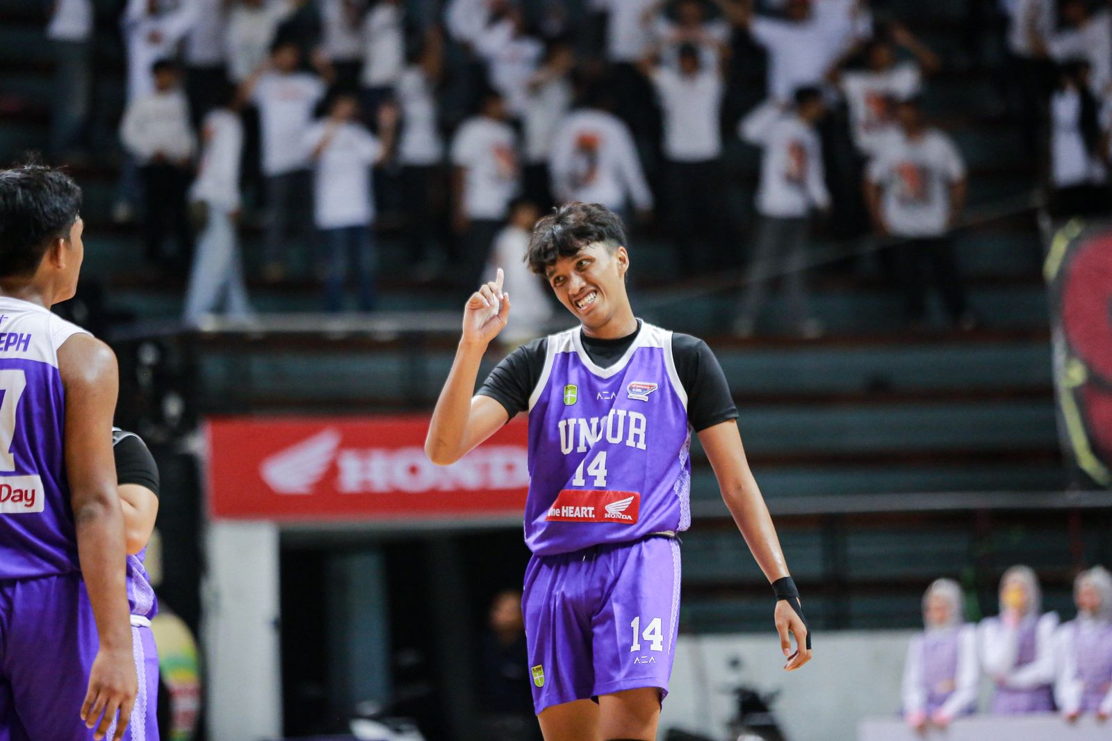 Glenn Carolus Ikuti Jejak Sang Ayah Tekuni Basket 