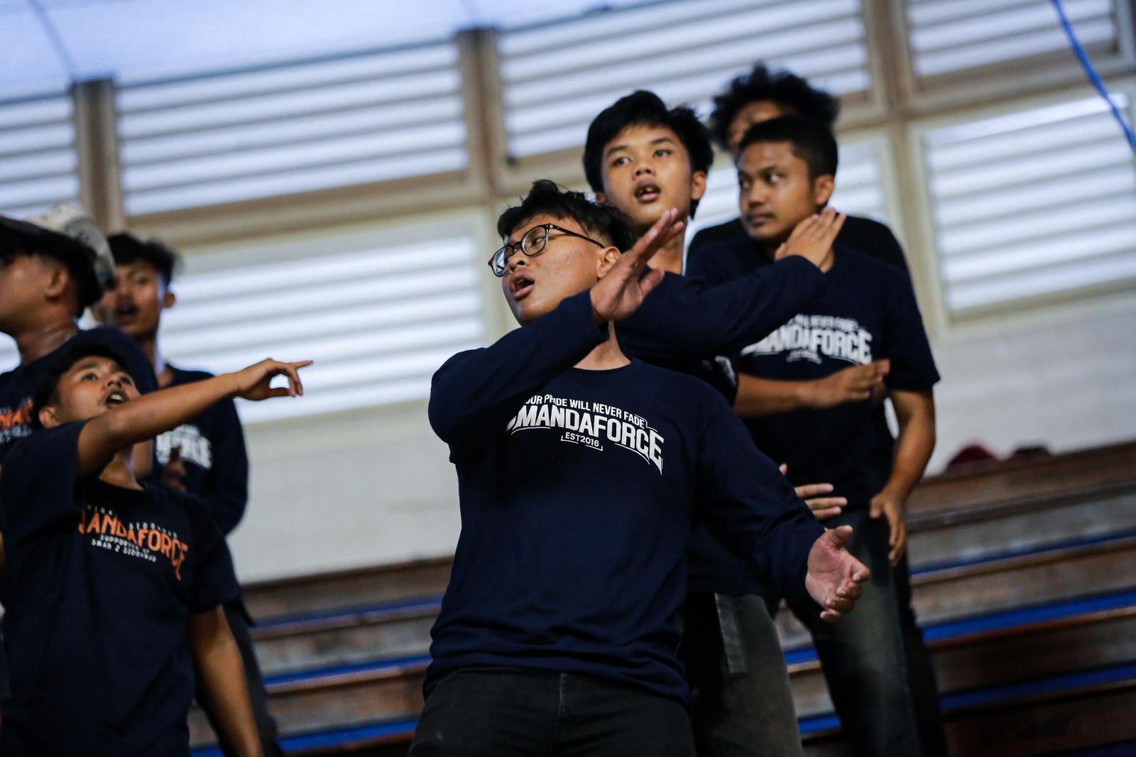 Pasukan Smandaforce sedang fokus mengikuti arahan pemimpinnya