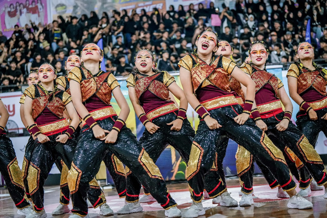 Tim Dance SMA Labschool Jakarta