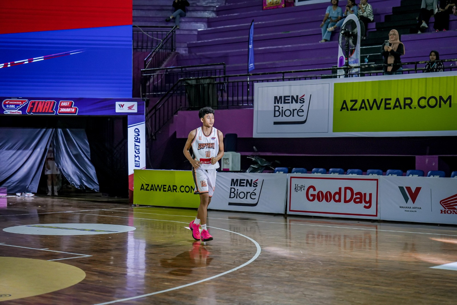 (Rey Delbert Putra Sihombing) DBL Favorite SMAN 71 Jakarta