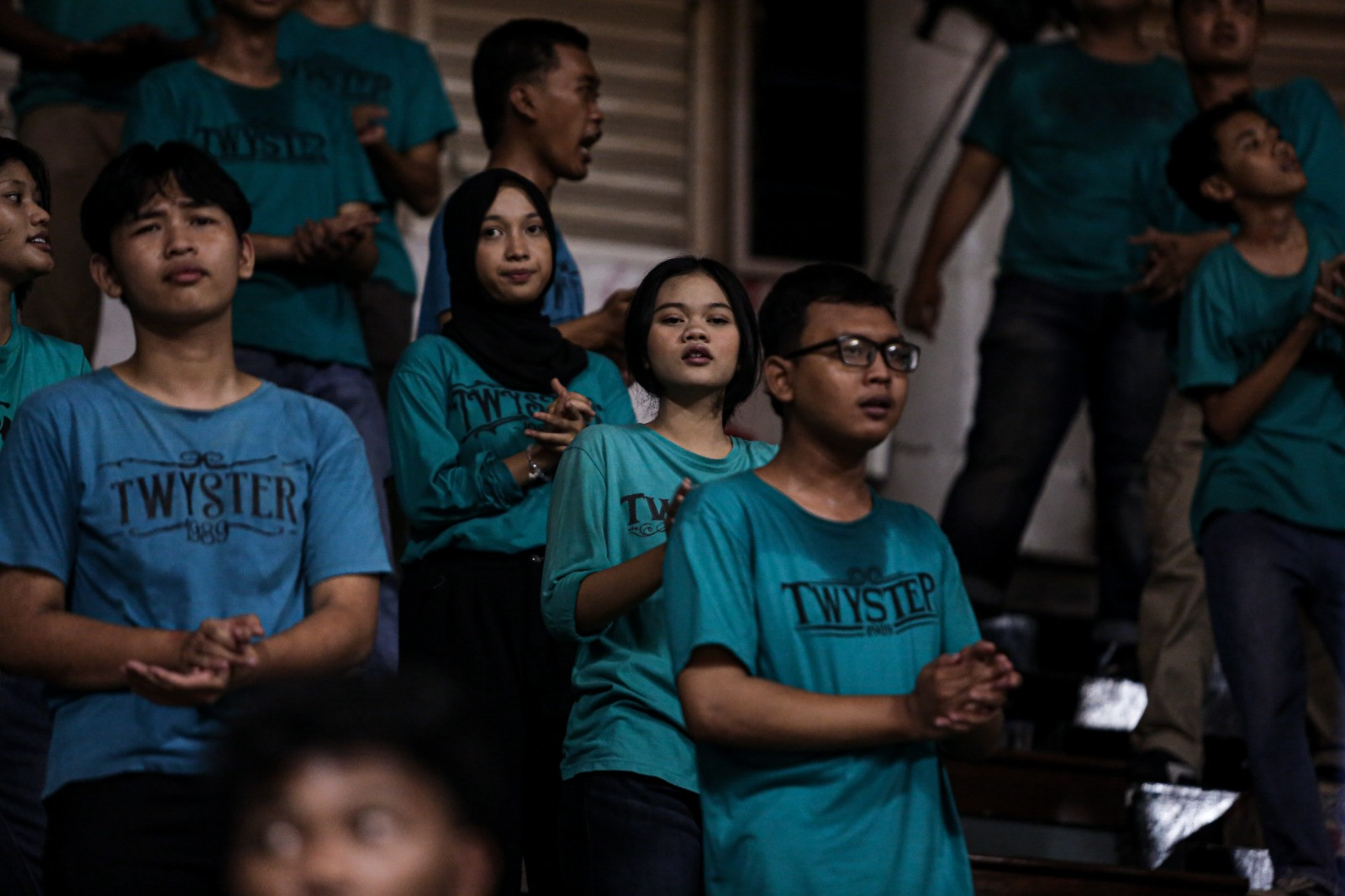 Bentuk dukungan Twyster tatkala mendukung tim kesayangannya berlaga