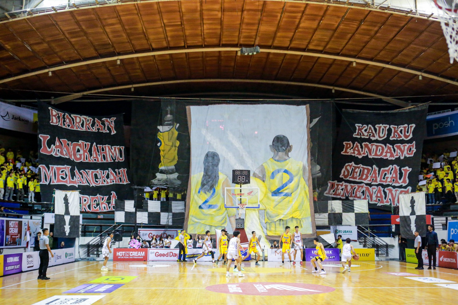 Koreografi kedua yang dihadirkan Arek Smada pada kesempatan kali ini