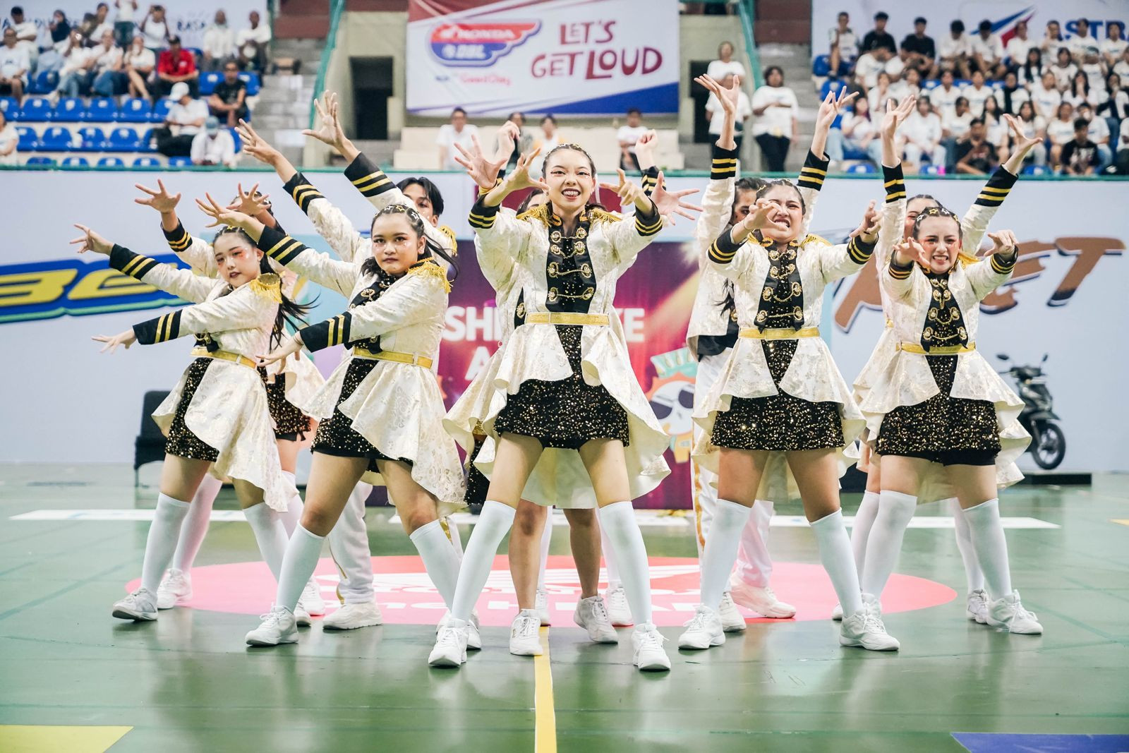 Tim dance SMA Olifant Yogyakarta