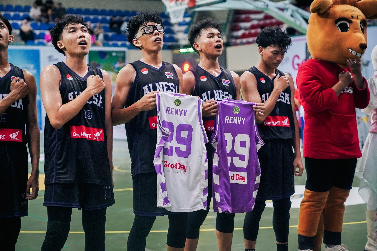 https://www.dbl.id/uploads/post/2025/10/25/Tiket Playoff Alnesa untuk Mendiang Renvy Adzanazza.jpg