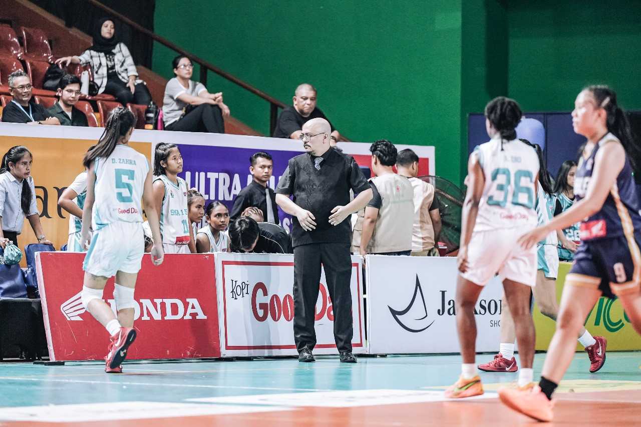 Coach Joey - Tim Basket SMA 1 PSKD Jakarta