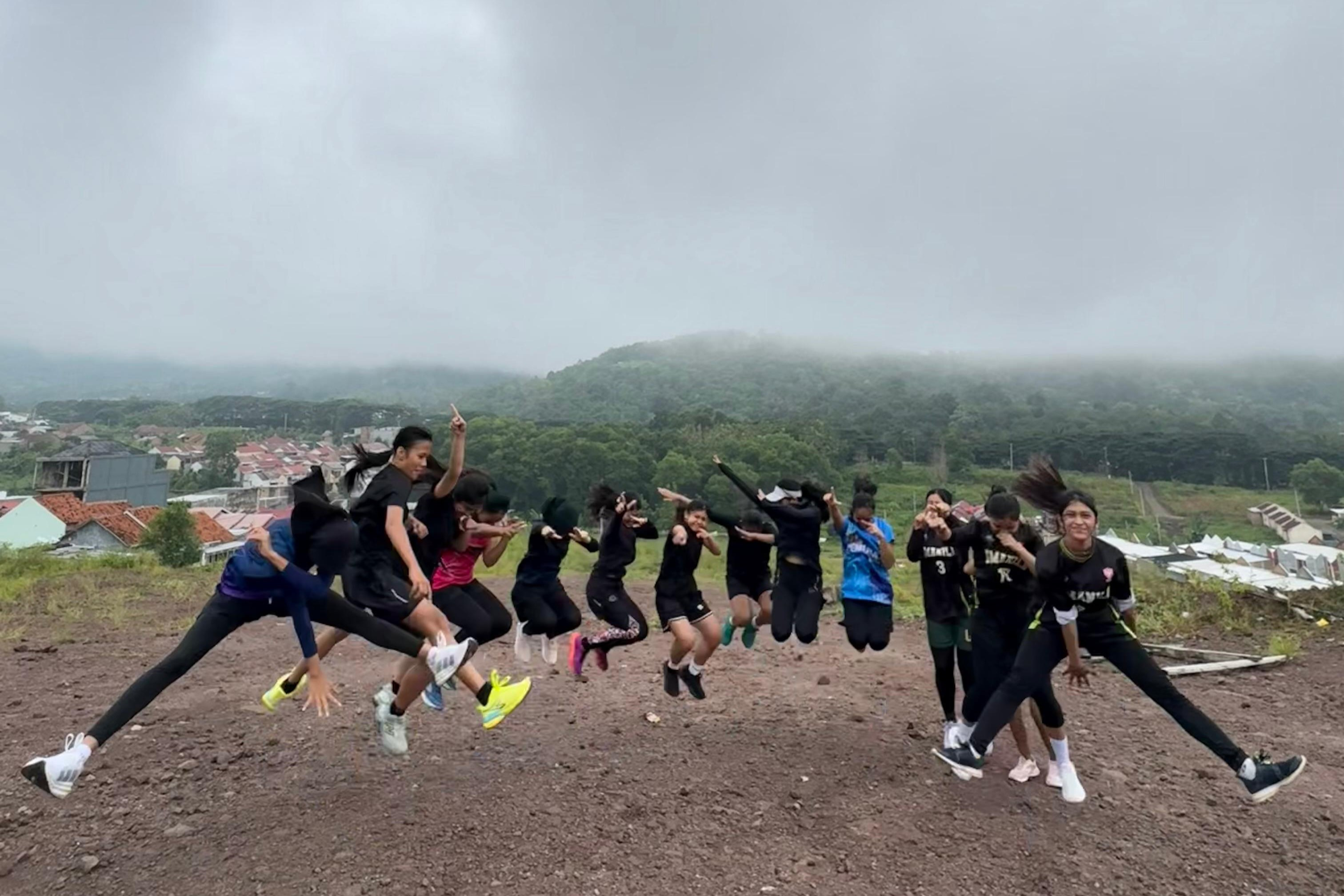 SMA YP Unila Bandar Lampung (PUTRI) 