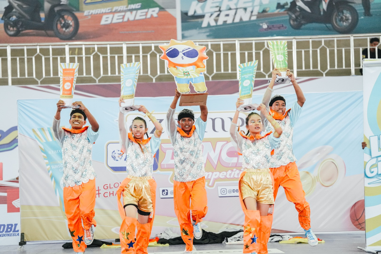 https://www.dbl.id/uploads/post/2026/02/04/Ini 5 Tim Dance yang Tampil di Azarine DBL Dance Competition Papua.jpg