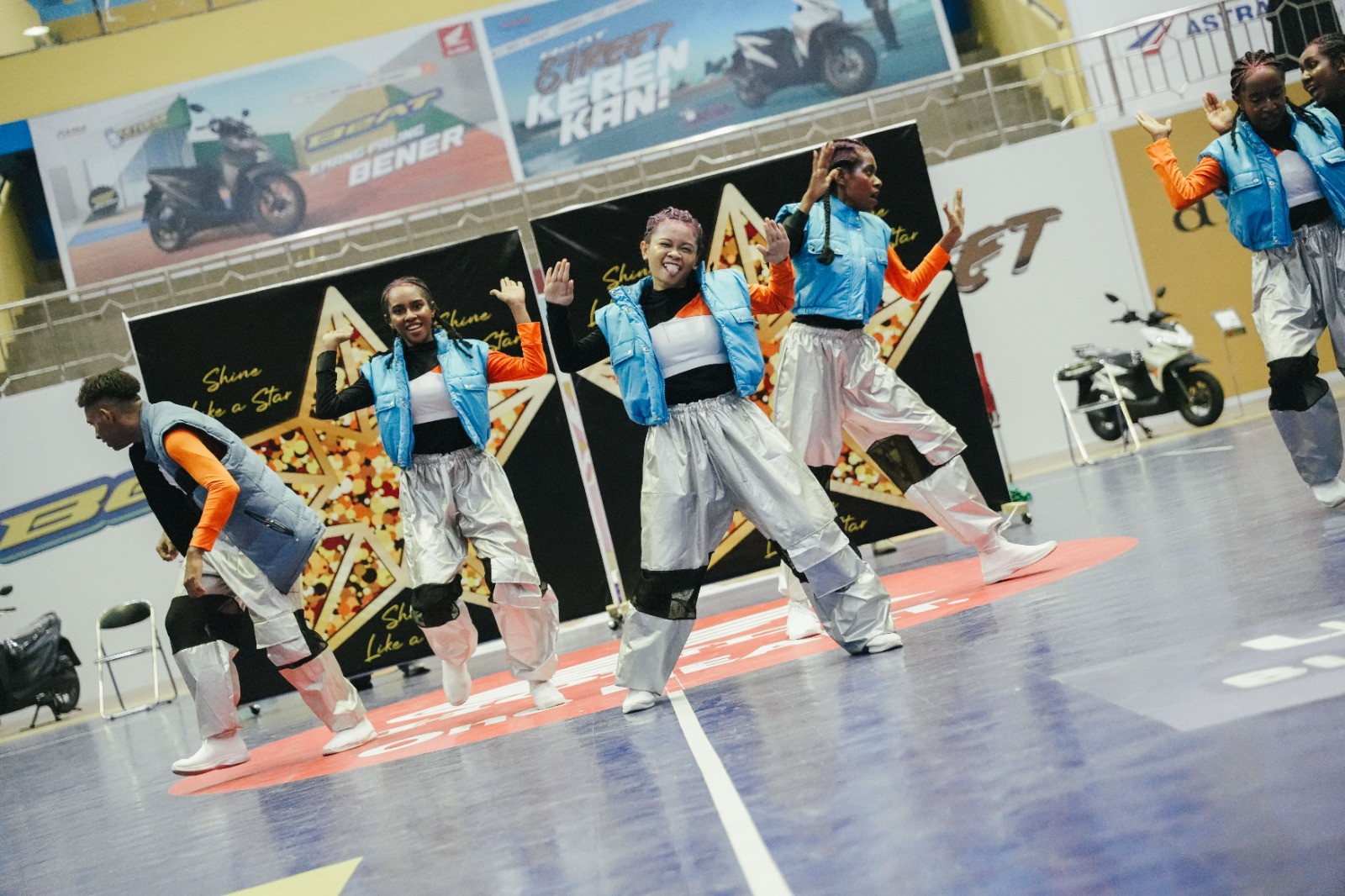 https://www.dbl.id/uploads/post/2026/02/04/Ini 5 Tim Dance yang Tampil di Azarine DBL Dance Competition Papua.jpg