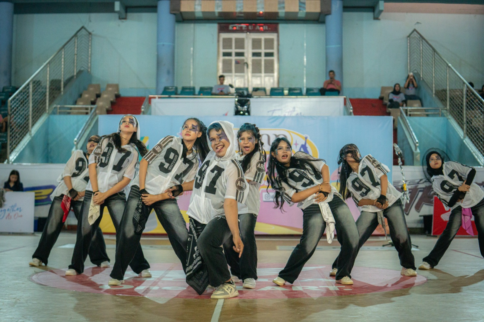 DBL Jambi - Tim Dance SMAN 4 Kota Jambi.