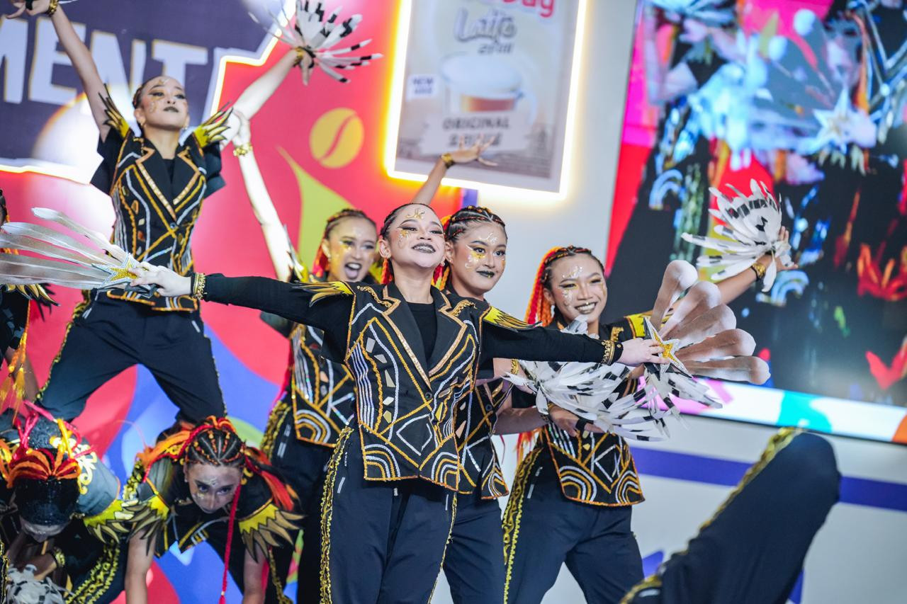 Azarine junior dbl dance competition
