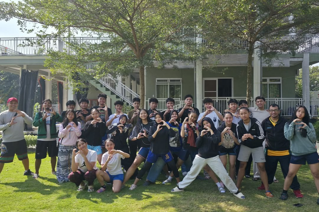Tim putra Sixteen mengikuti kegiatan kebersamaan di luar latihan sebagai upaya mempererat chemistry menjelang Honda DBL with Kopi Good Day 2026 East Java-North. (Foto: dokumentasi pribadi Priyadykasa khazindar Hisyam)