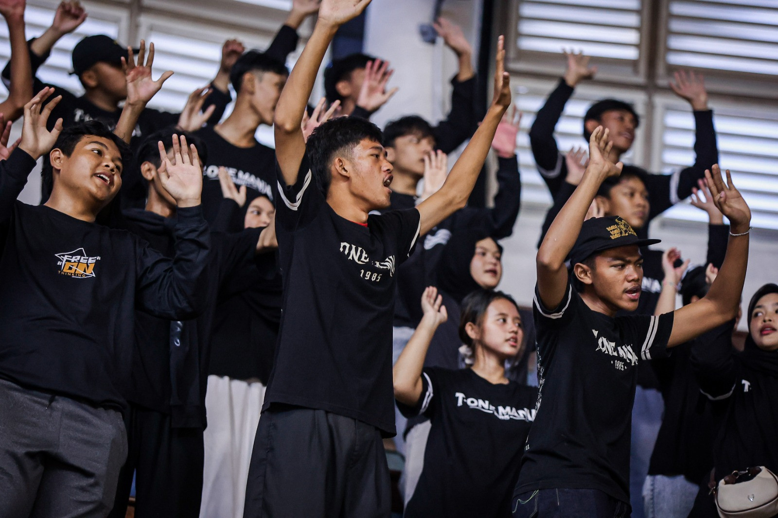 Momen T-One Mania dukung putri Smanita berlaga di Honda DBL with Kopi Good Day 2026 East Java-North