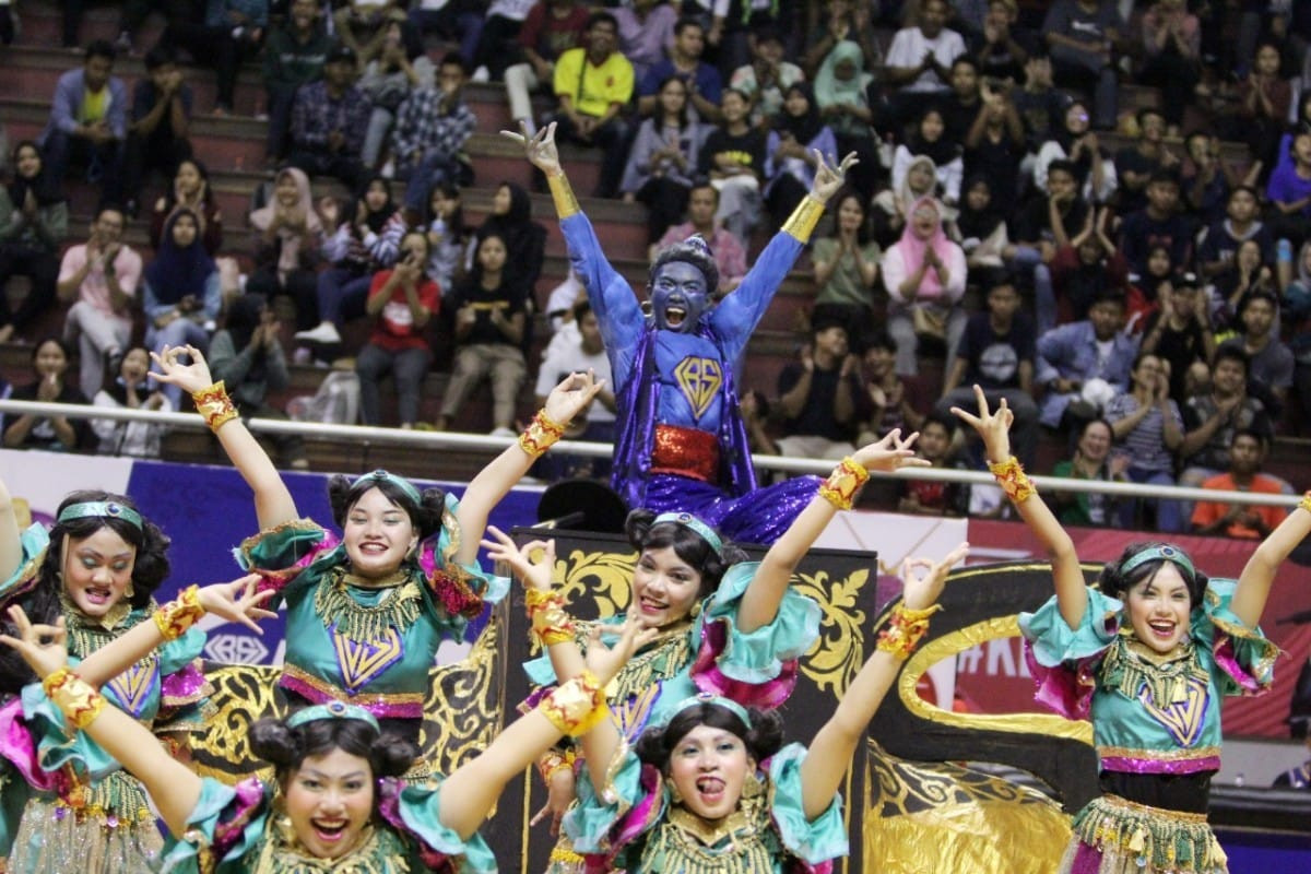Salman Al Farizi, pelatih dance SMA Frateran Surabaya, ketika mewakili SMAN 9 Surabaya di ajang DBL Dance 2019 yang berhasil memboyong juara 1