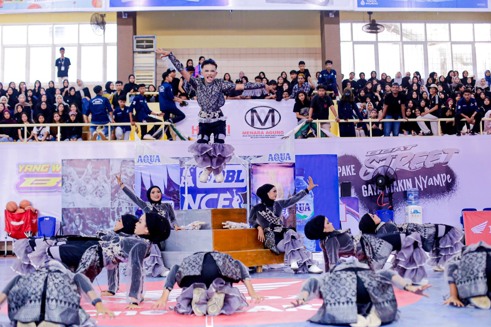 Tiga Cerita Budaya di Balik Panggung AQUA DBL Dance 2026 West Sumatra