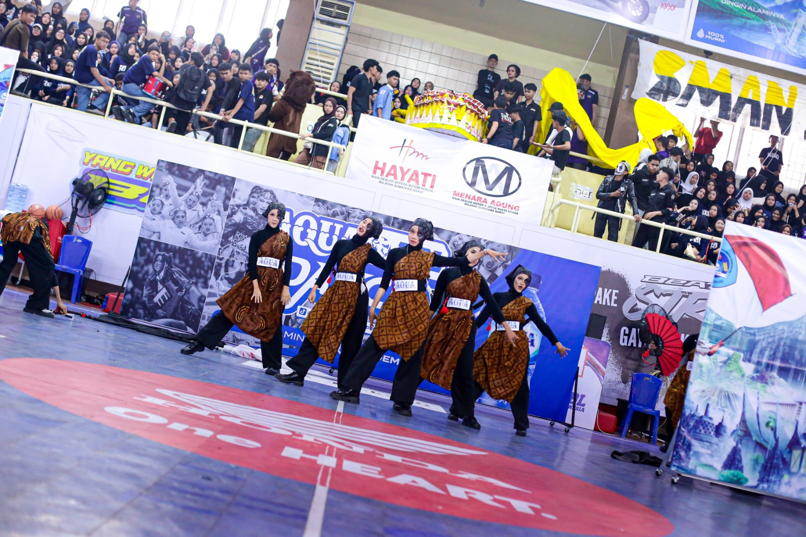 Lima Cerita Indonesia di Panggung AQUA DBL Dance 2026 West Sumatra