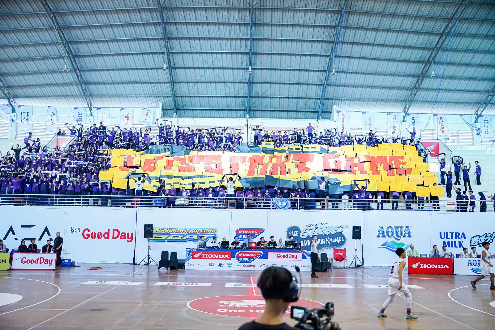 DBL-Suporter-Malang-SMAN-8-Malang