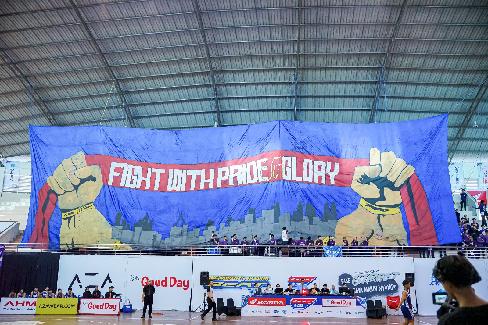 DBL-Suporter-Malang-SMAN-8-Malang