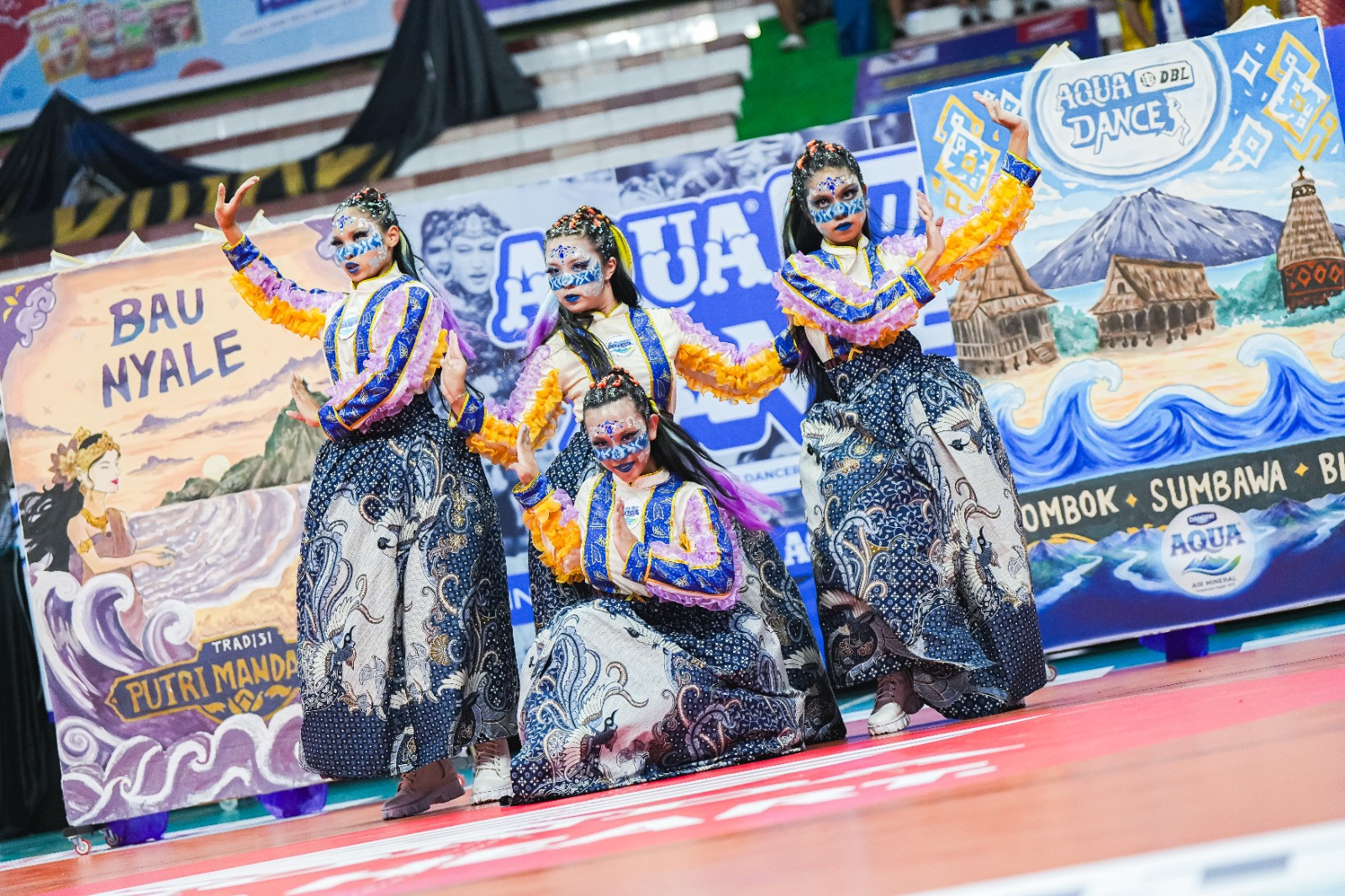 Potret penampilan tim dance SMA Kristoforus 2 Jakarta di AQUA DBL Dance 2026 West Jakarta