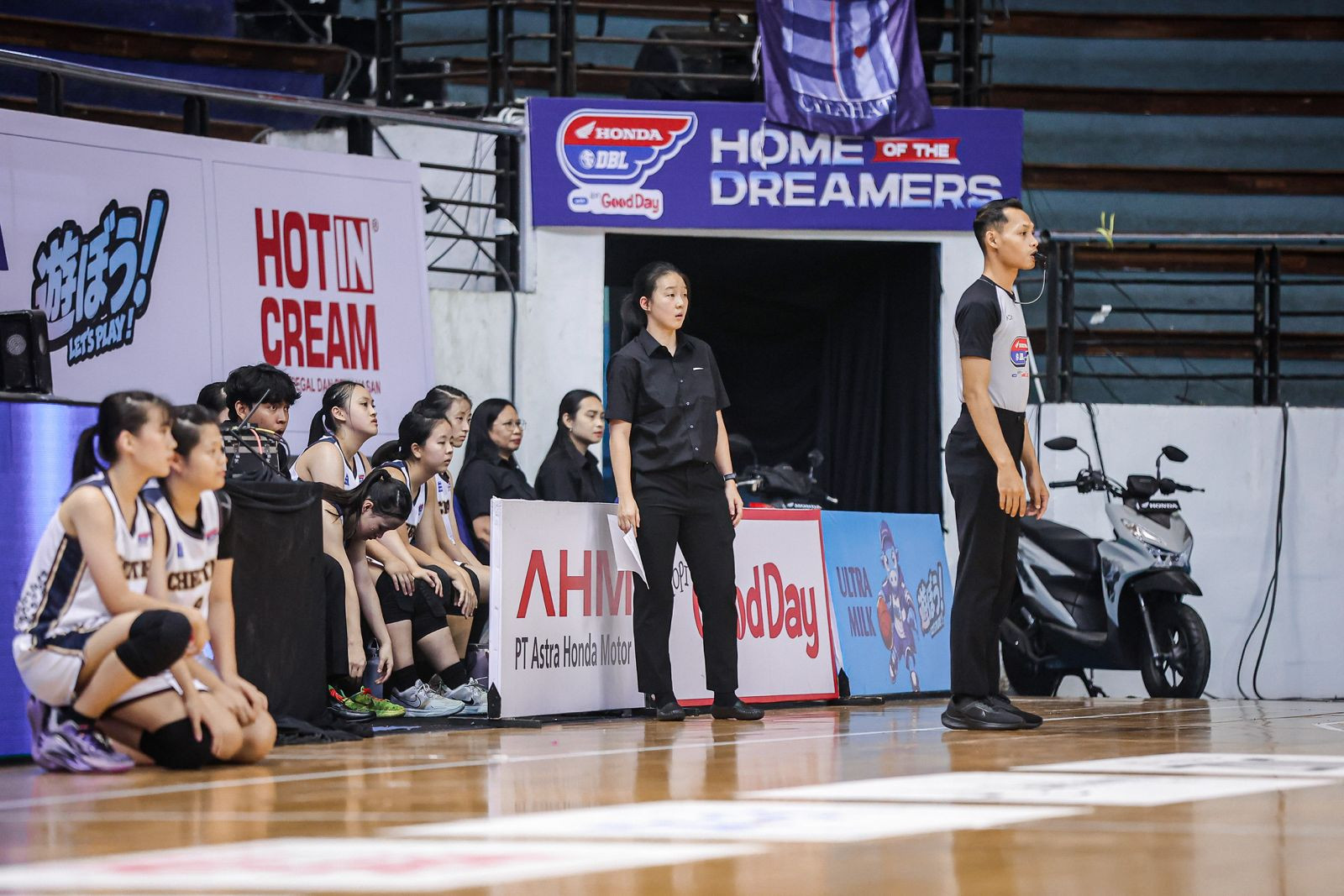 Coach Niaa