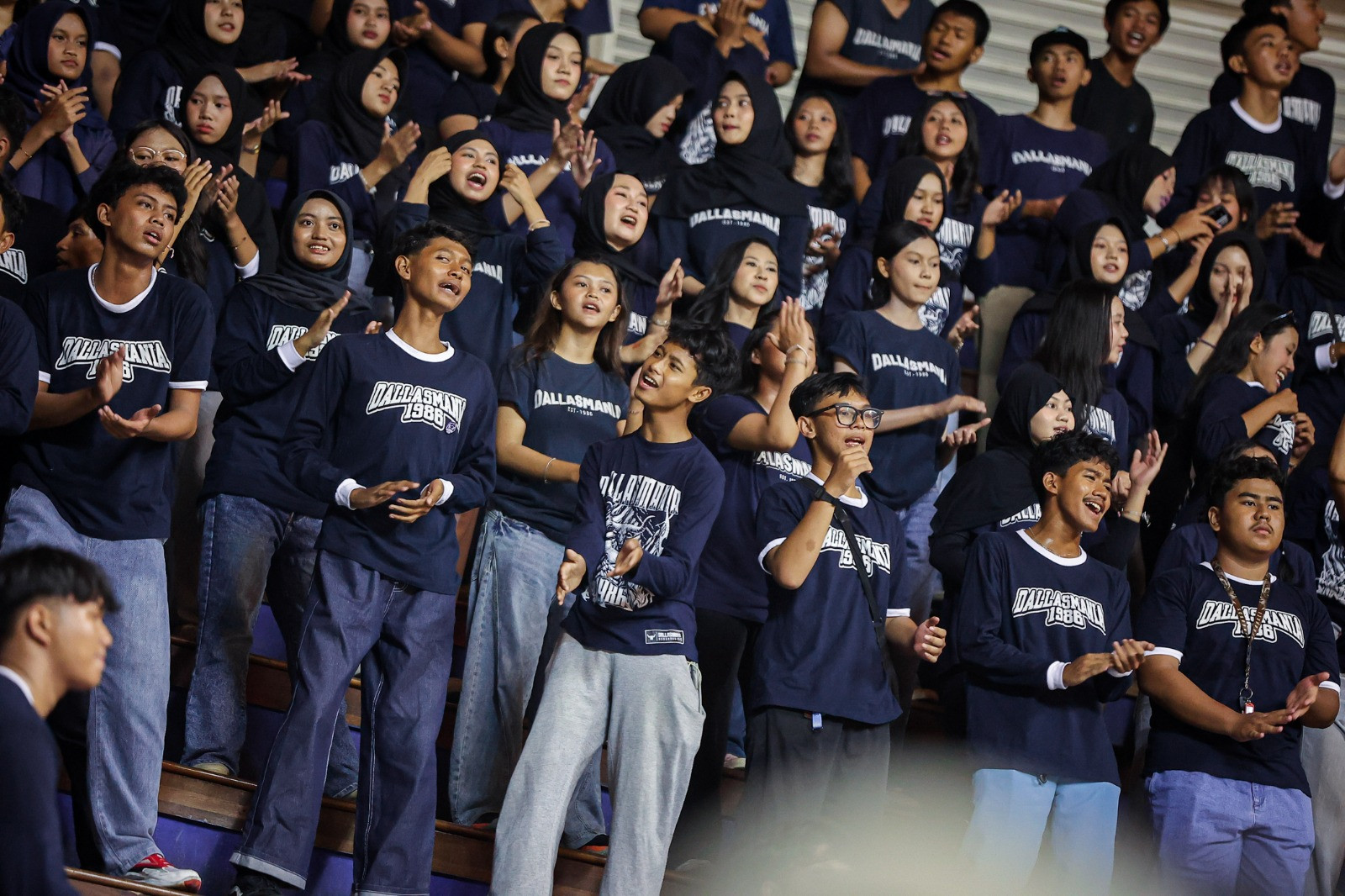 DALLASMANIA hadir di DBL Arena untuk dukung tim putra SMAN 18 Surabaya 