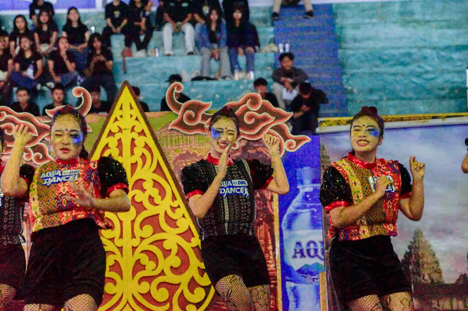 Cerita Penuh Makna Enam Penampilan Tim Dance AQUA DBL Dance 2026 East Java-West