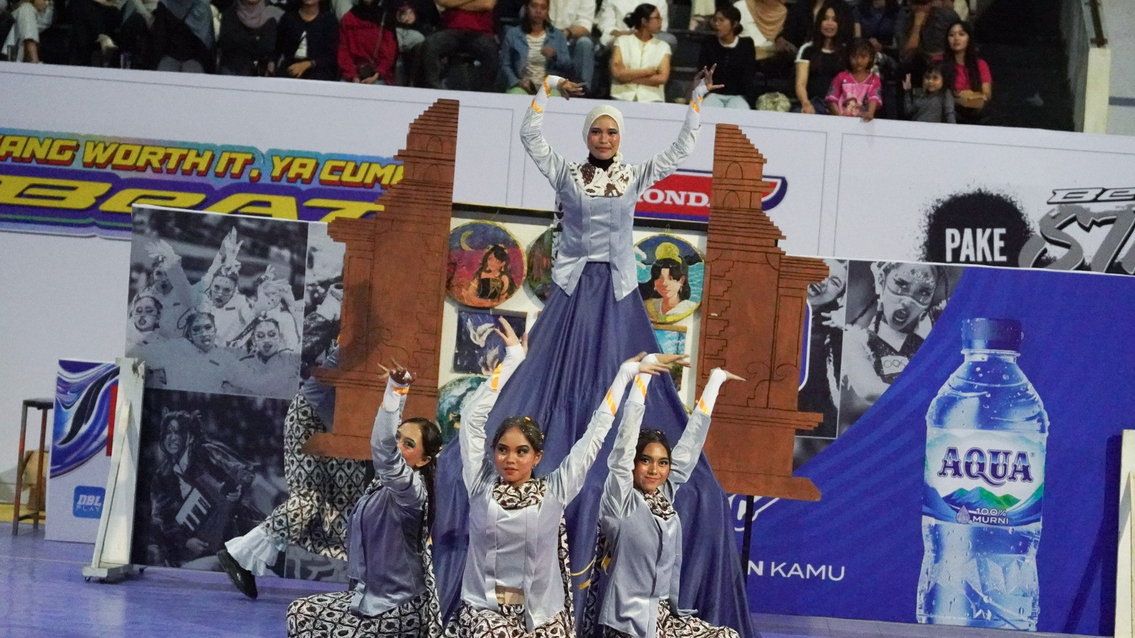 Ini 4 Tim Dance Kreatif yang Tampil di AQUA DBL Dance 2026 West Nusa Tenggara