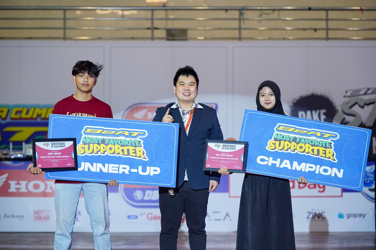 Awarding-DBL-Malang-BeAT-Most-Fav-Supporter