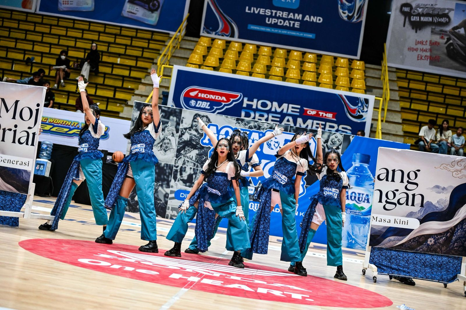 SMAN 1 Margahayu AQUA DBL Dance
