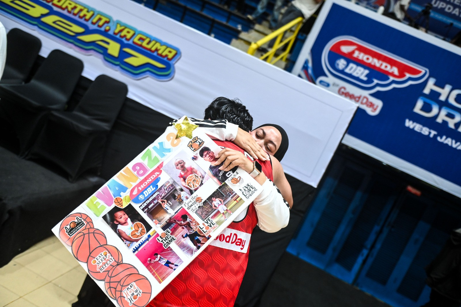 https://www.dbl.id/uploads/post/2026/09/18/Satu-Keluarga-Menemani-Langkah-Evan-Azka-di-DBL-West-Java-East.jpg